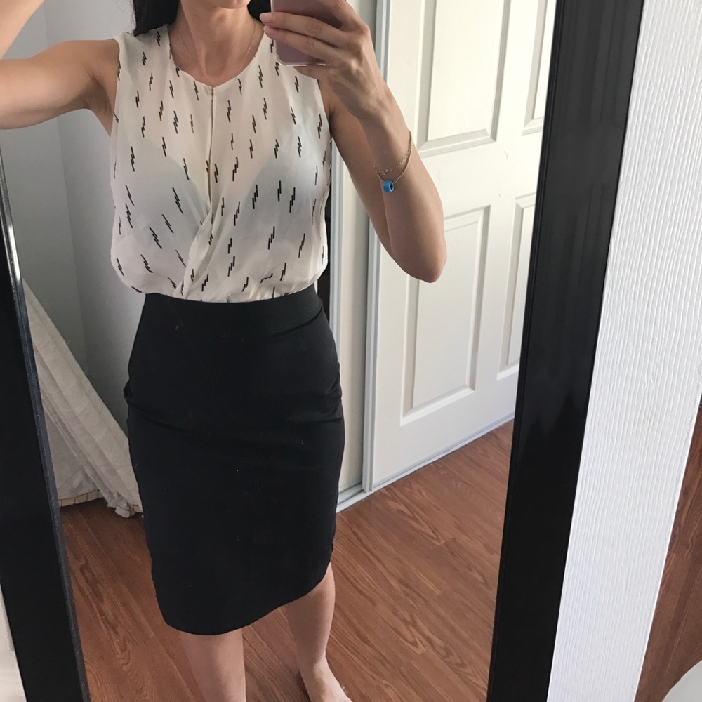 Alc 100% silk top. Could be worn tucked in or out