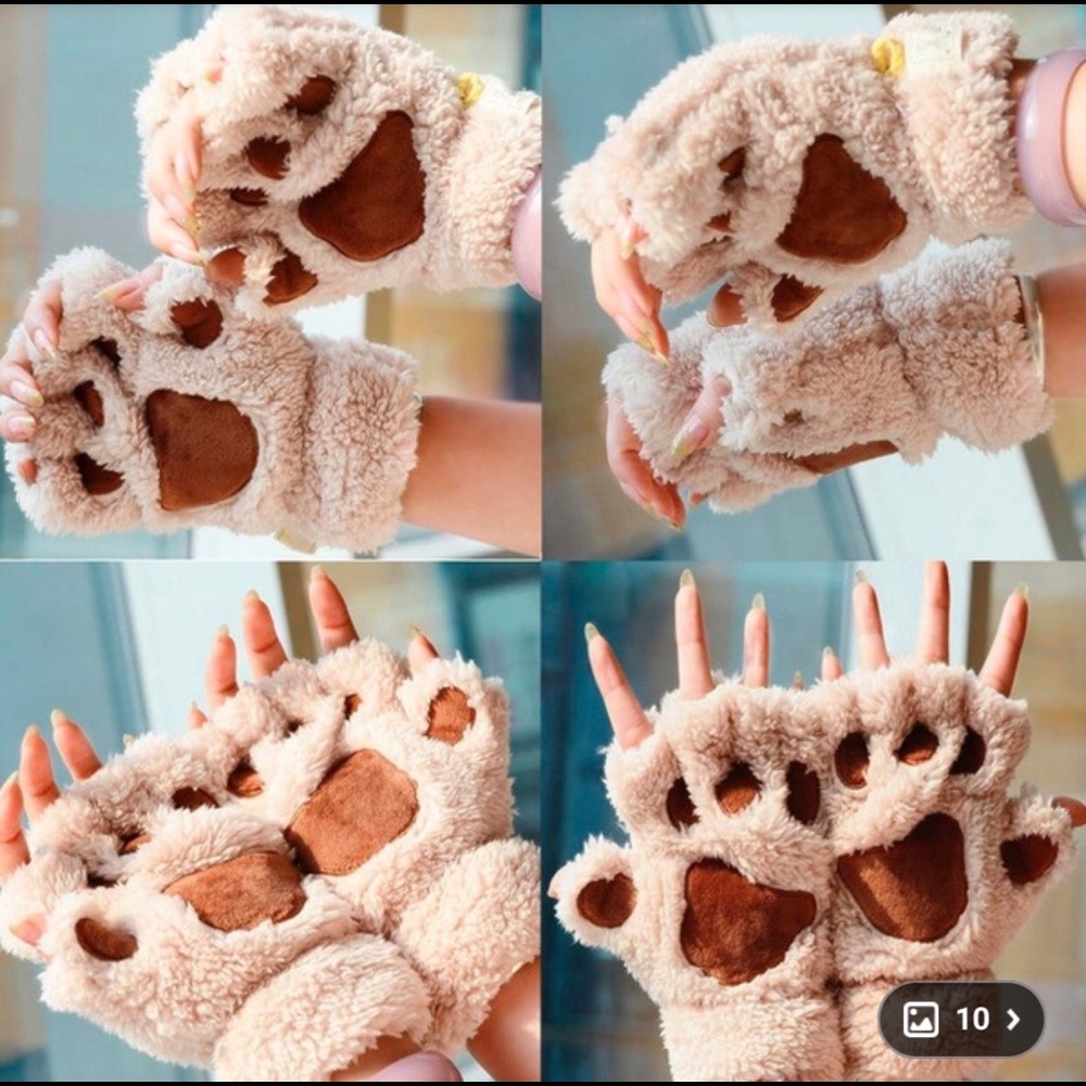 💥LIMITED💥 NWOT - Fingerless Fun Bear paw gloves!