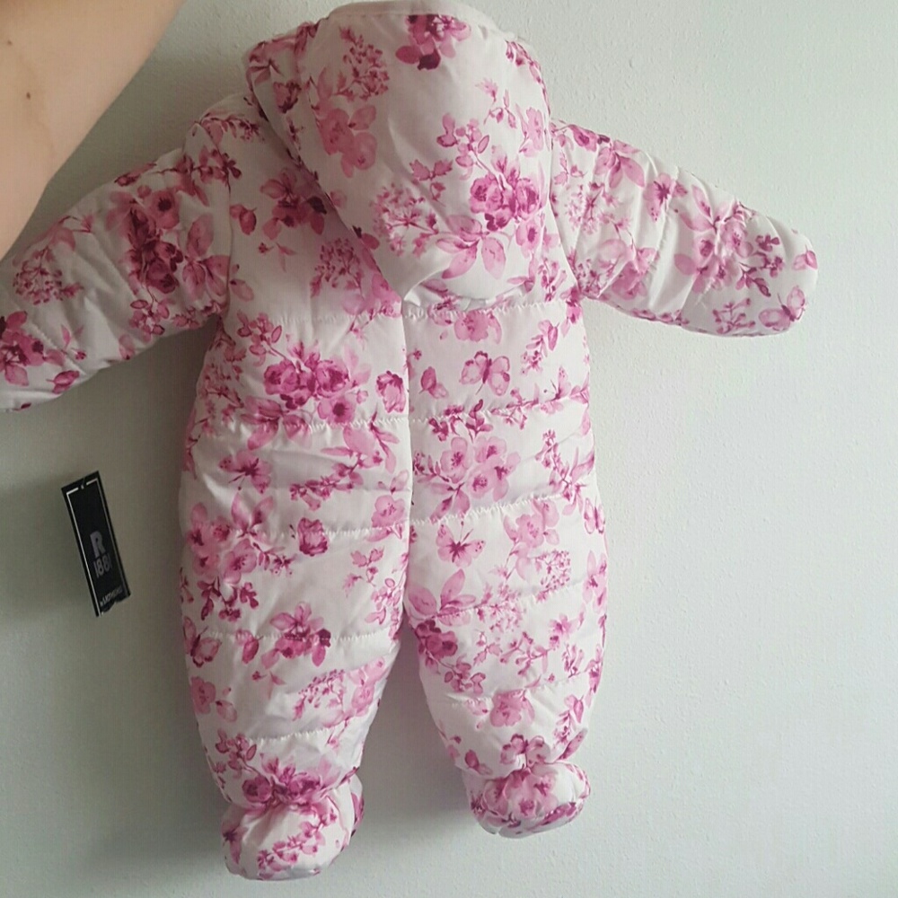 Snowsuit - Picture 2 of 5