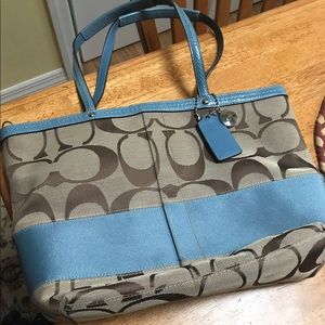 Coach tote bag with zipper