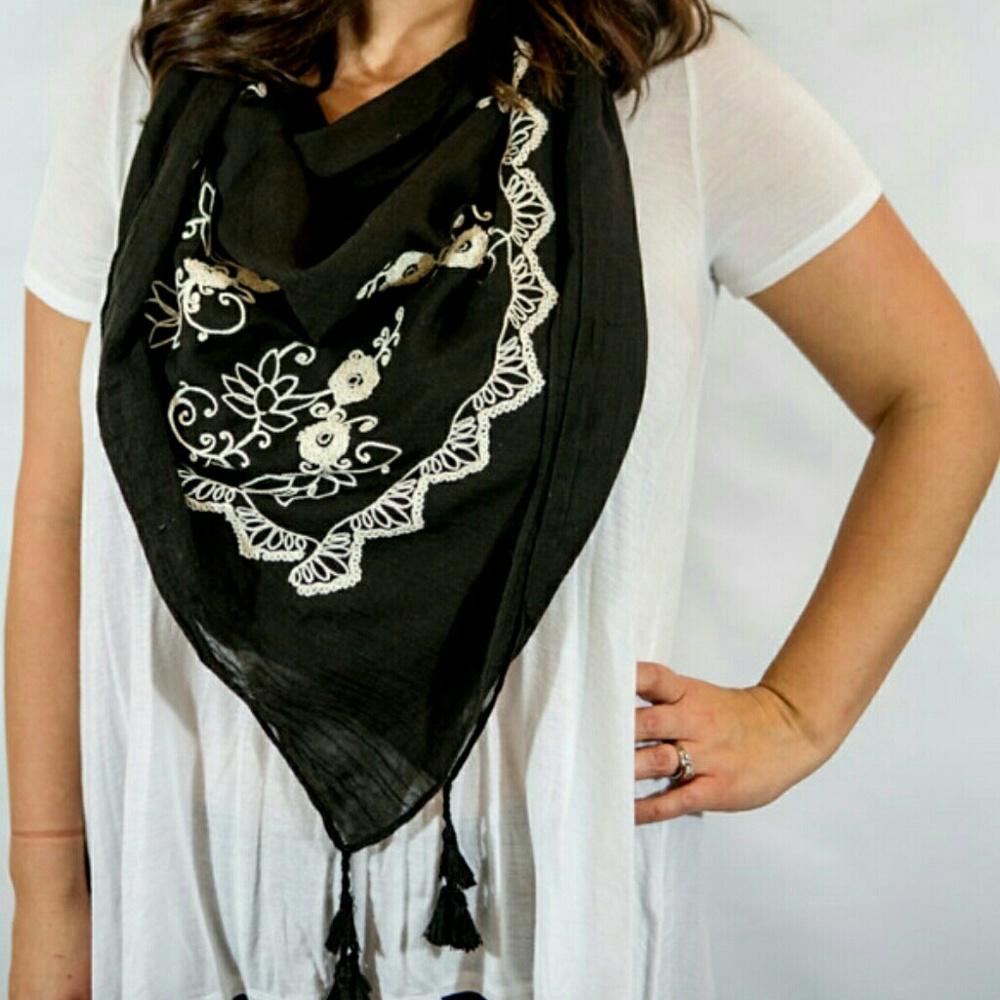 Black scarf with stitching