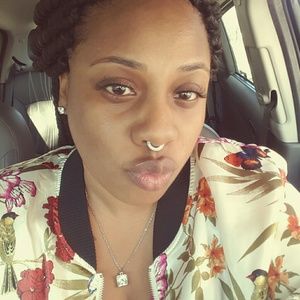 Meet your Posher, Rhonda