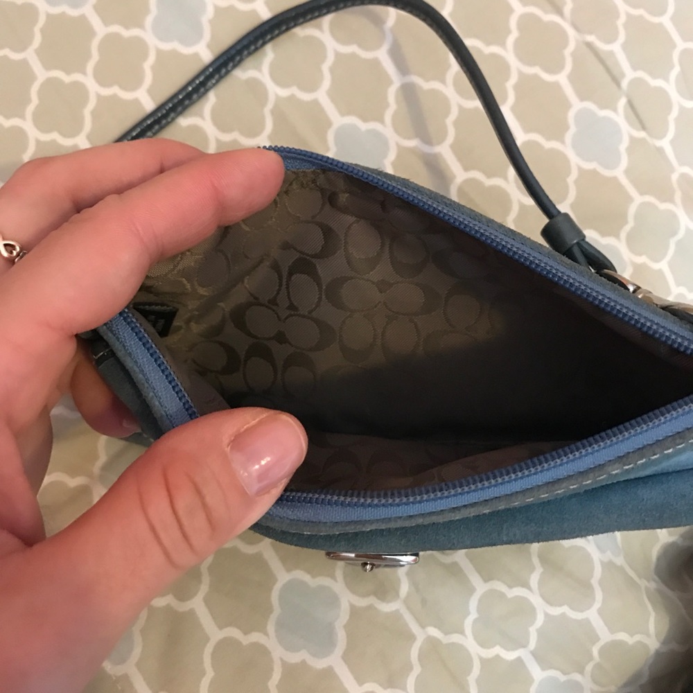 💯Authentic Coach - Picture 2 of 3