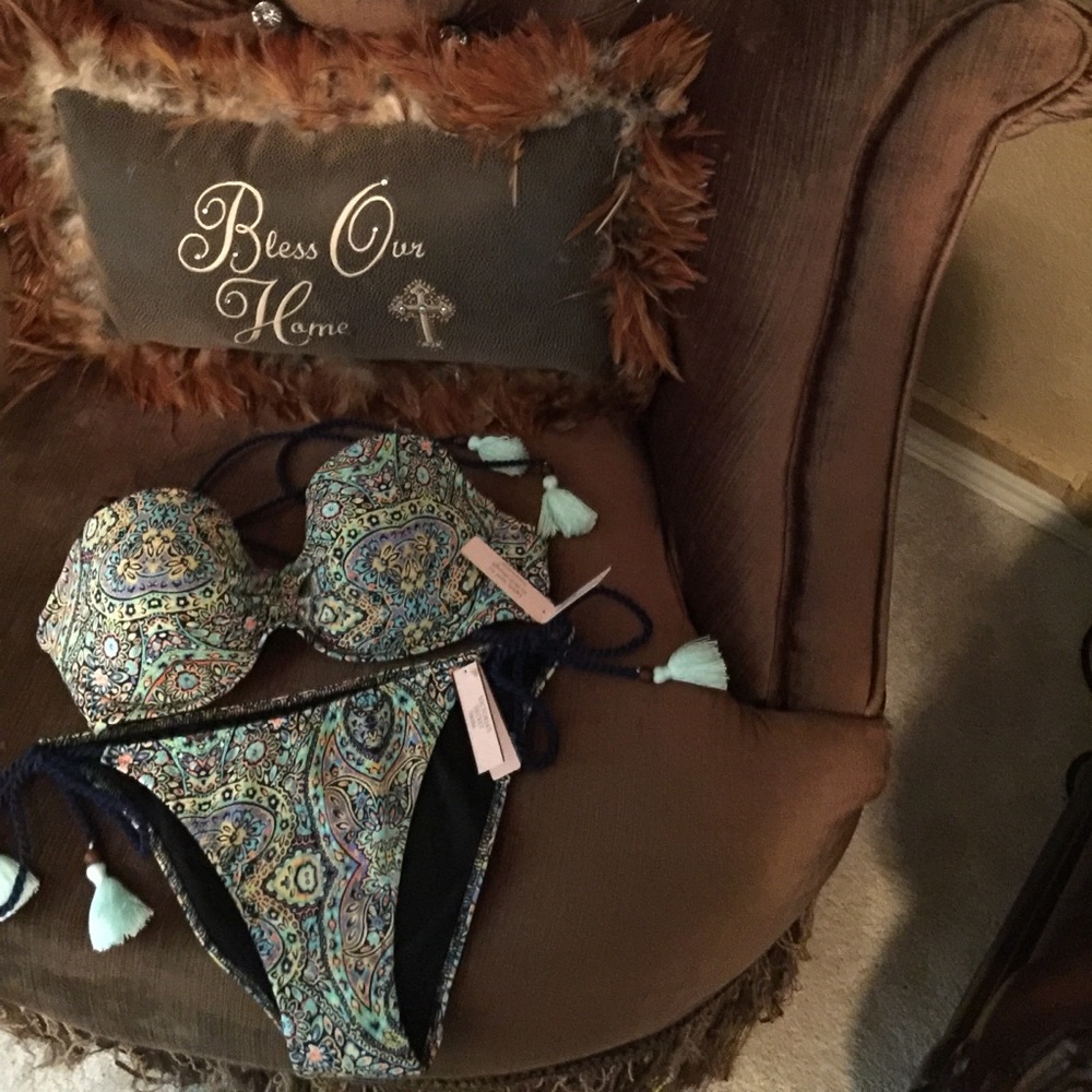 Victoria Secret bikini new with tags!