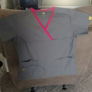 Wonderwink scrub top small gray and pink
