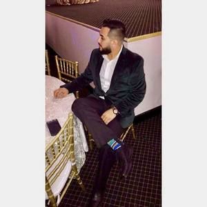 Meet your Posher, Adam