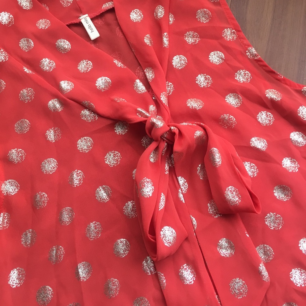 Tie Front Top - Picture 3 of 4