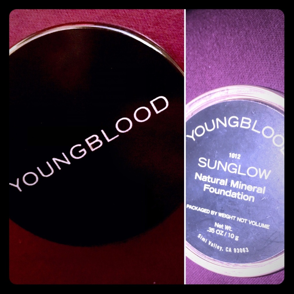 YOUNGBLOOD SUNGLOW Mineral Foundation