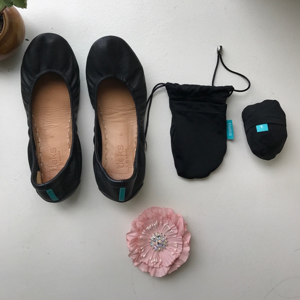 Size 6 Tieks - Black leather