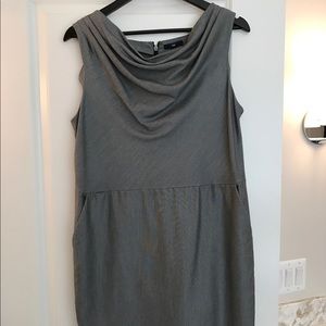 🎉SALE🎉 Gap size 8 gray dress with lots of detail