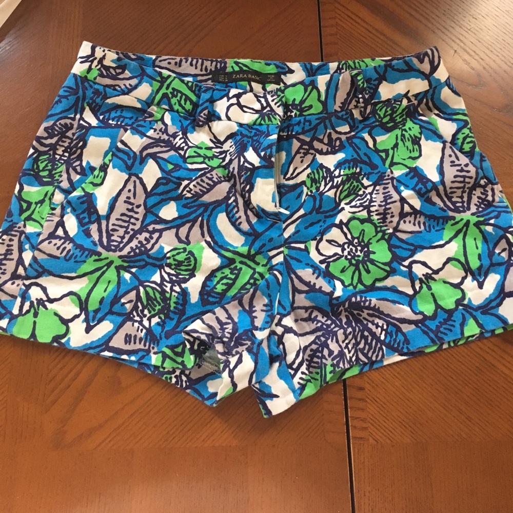 Zara print shorts size small