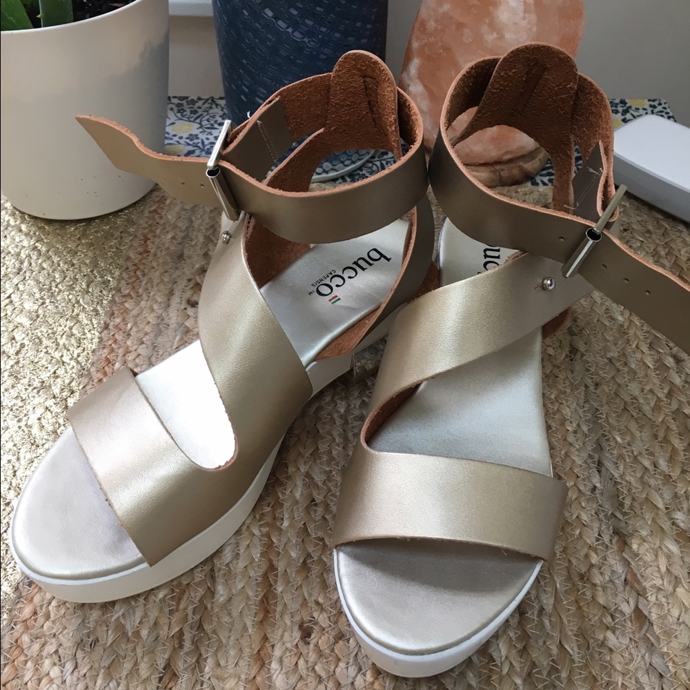 NIB Super Cute Nordstrom Bucco Sandal
