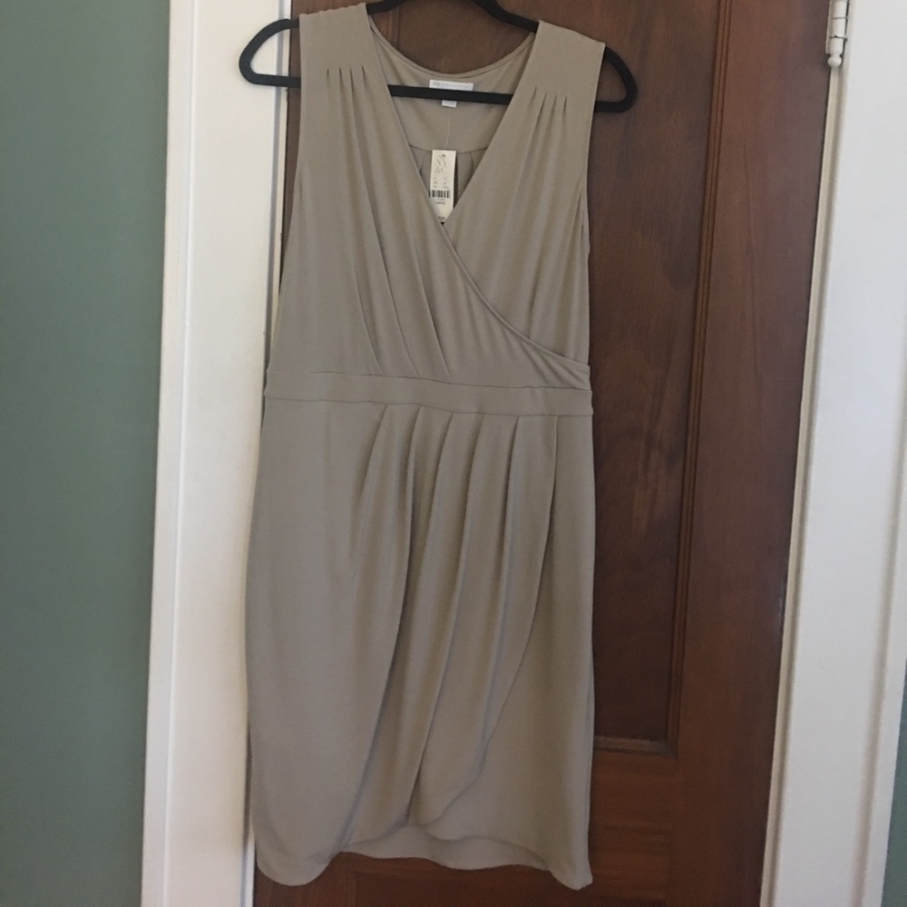 Sleeveless dress