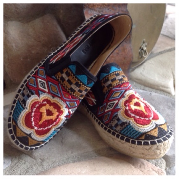 🍃💕HP NIB Johnny Was Aldorva Festival Espadrilles - Picture 6 of 8