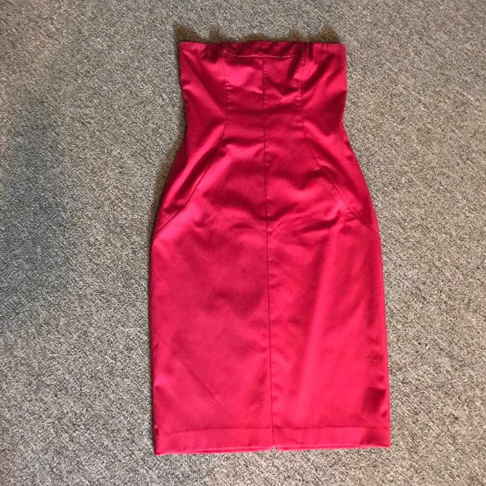 Red sleeveless Express cocktail dress