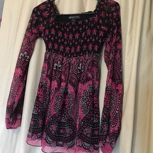 Long sleeve sheer floral topElastic gathered front