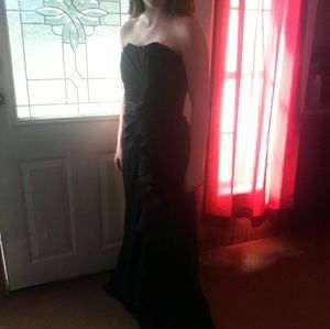 Strapless long black prom/pageant/bridesmaid dress