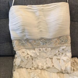 Stunning wedding gown with staples VS bra 34/a