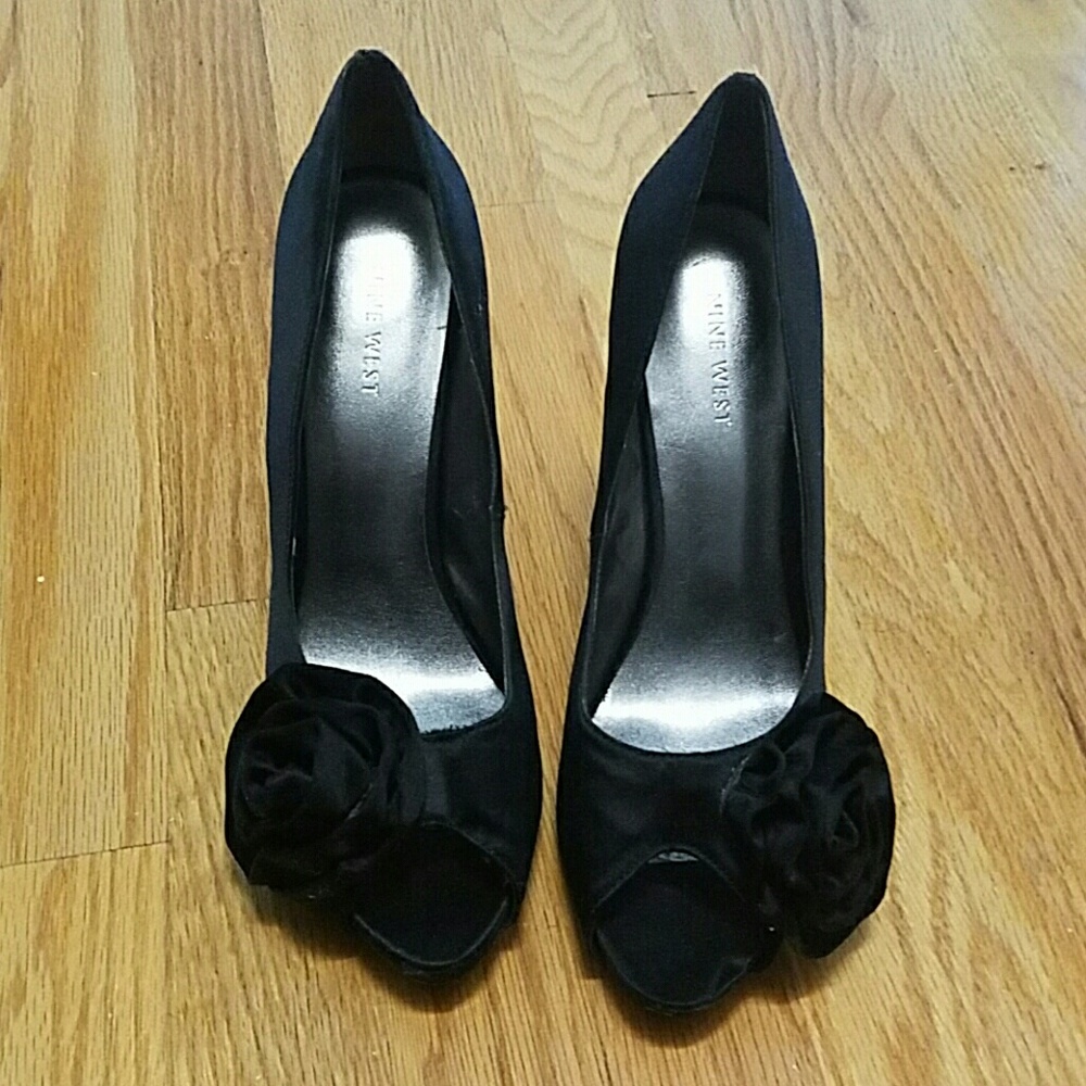 Black shoes