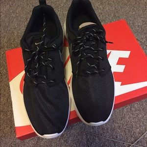 Nike 'Roshe One' Sneakers