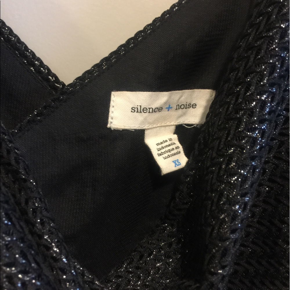 Black/ silver shimmer silence + noise