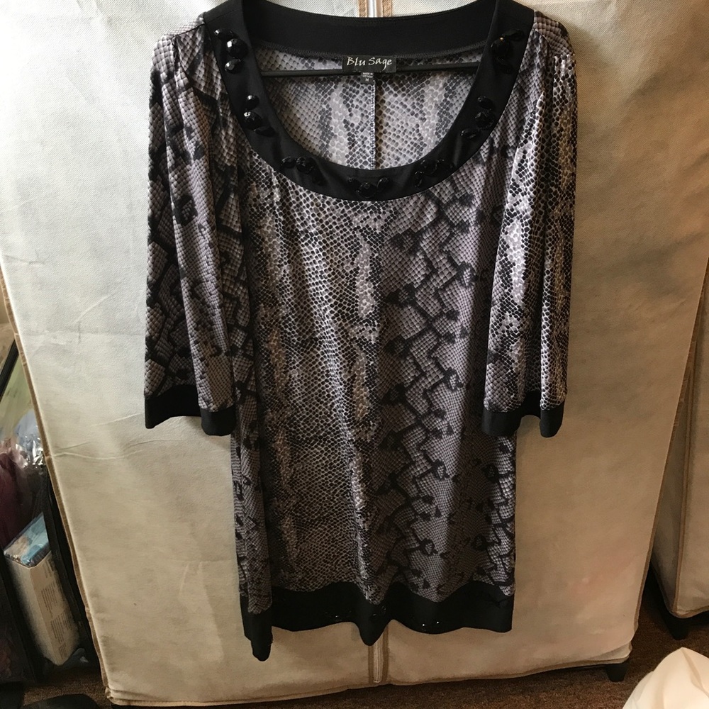 Blu sage snake print