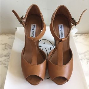 steve madden cognac peep toe platform heels