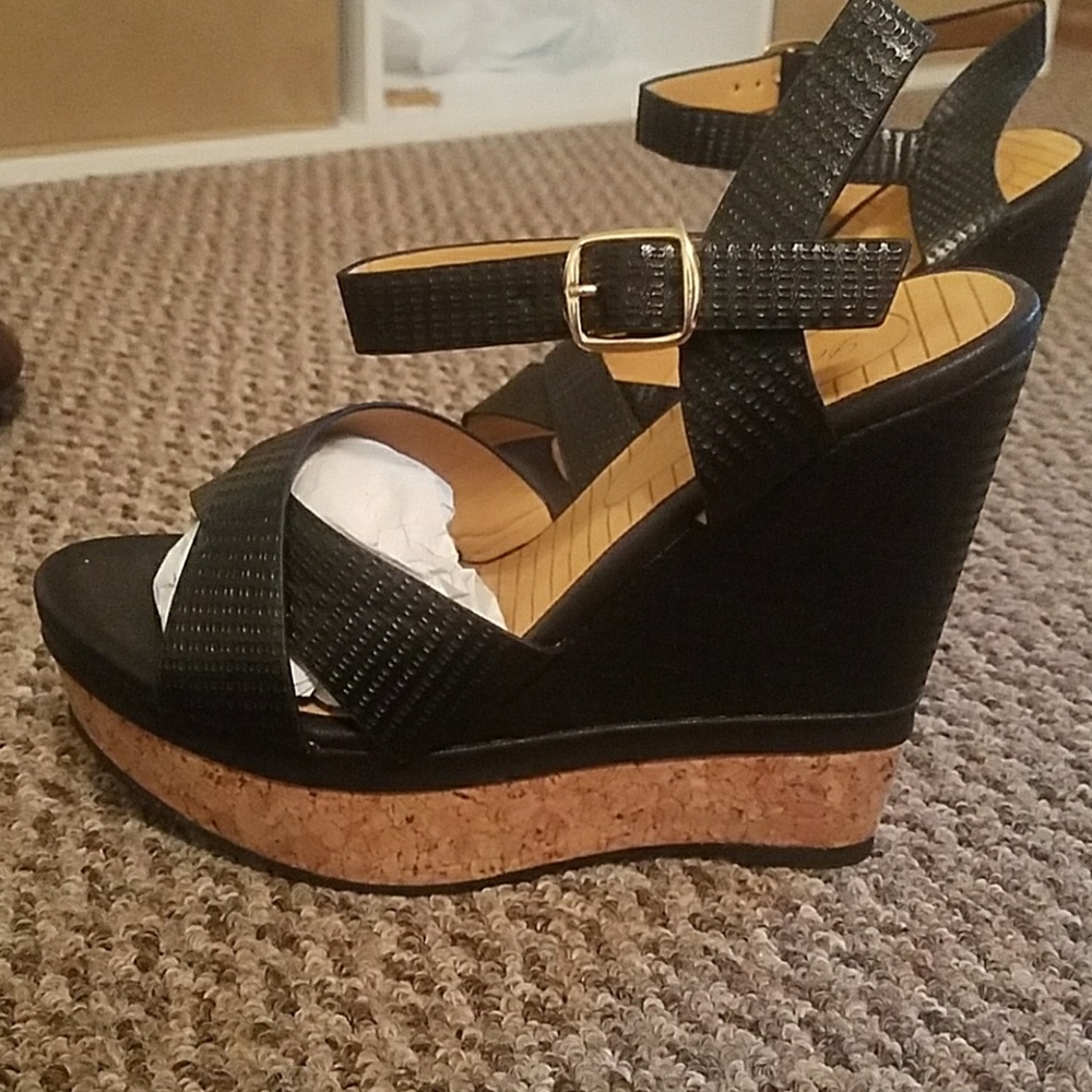 Shoes - Picture 2 of 2