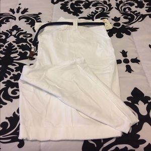 NWT white Bermuda shorts with navy belt.
