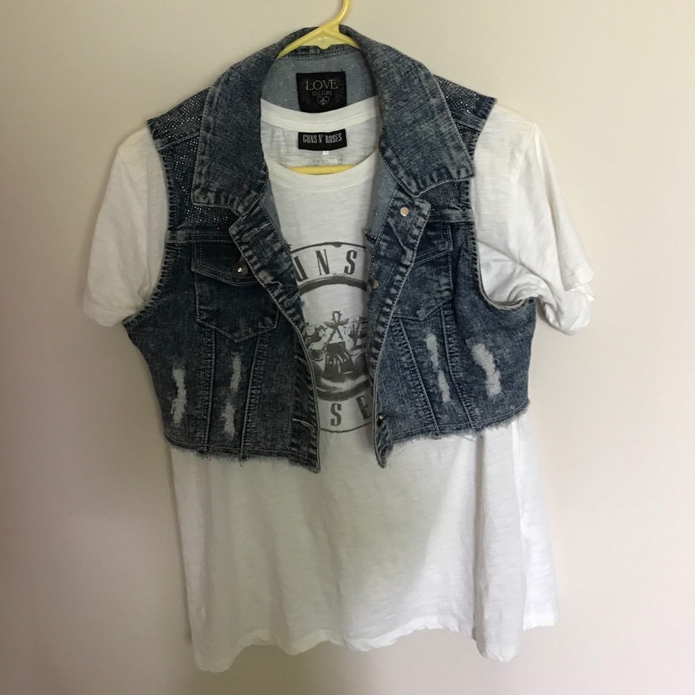 🌸Studded love culture vest