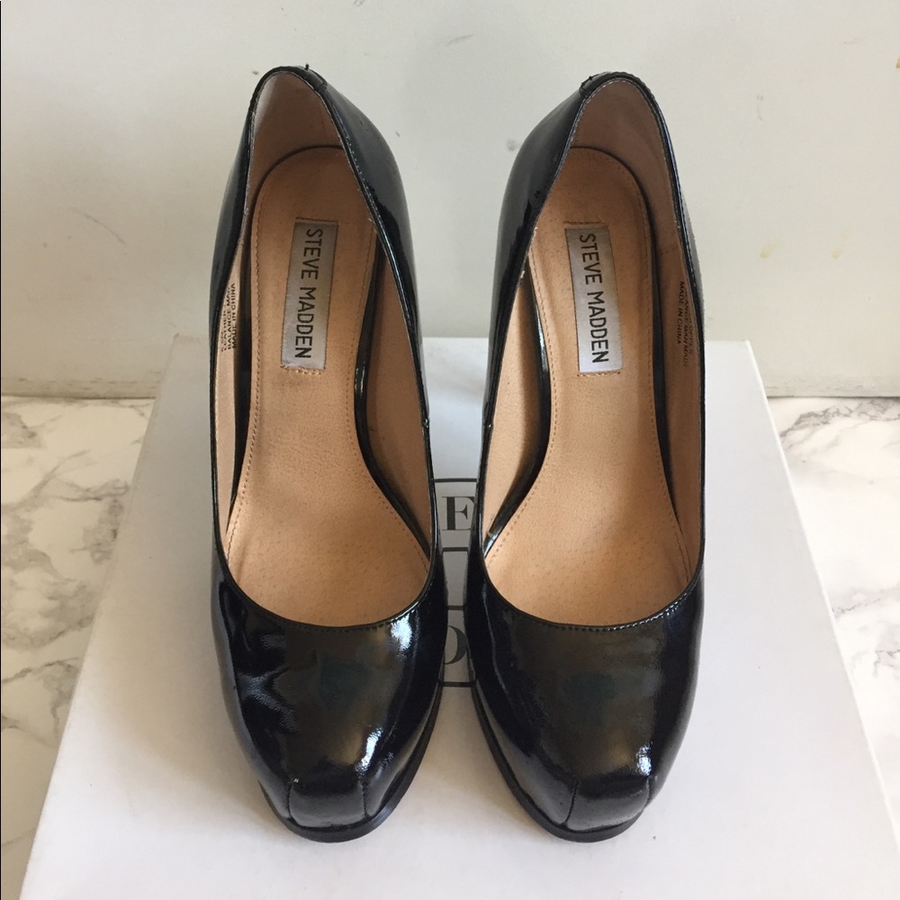 steve madden black patent pumps