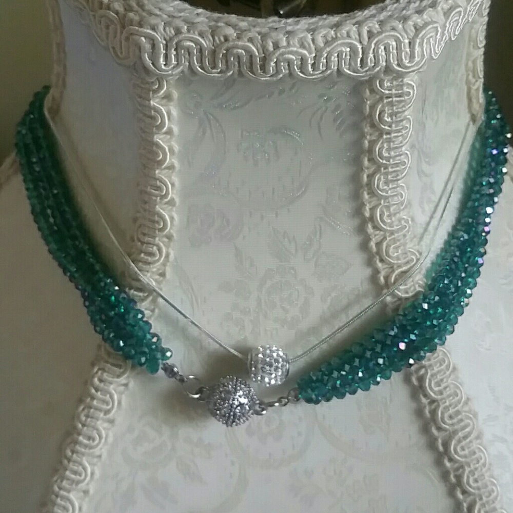 CUSTOM MADE GENUINE GEMSTONE .NECKLACE