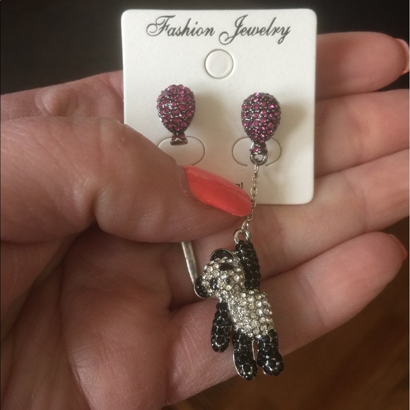 Up Up And Away Panda earrings (nwt)🐼🎈🐼 - Picture 5 of 5