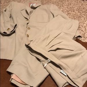 Kasper khaki suit