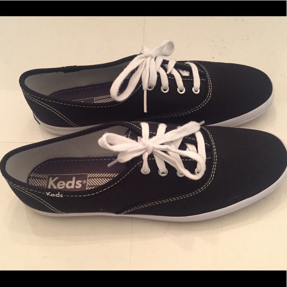 KEDS hardly worn, ready for the summer!!