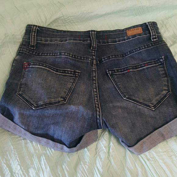 Cute mid-waist jean shorts - Picture 2 of 3