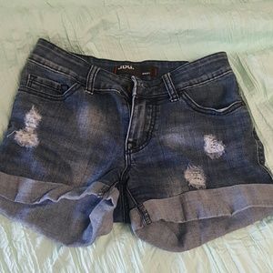 Cute mid-waist jean shorts