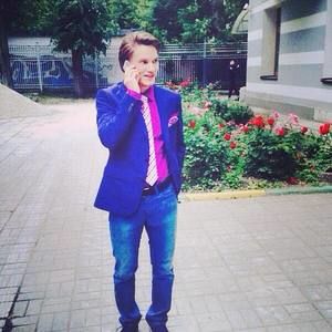 Meet your Posher, Alexander