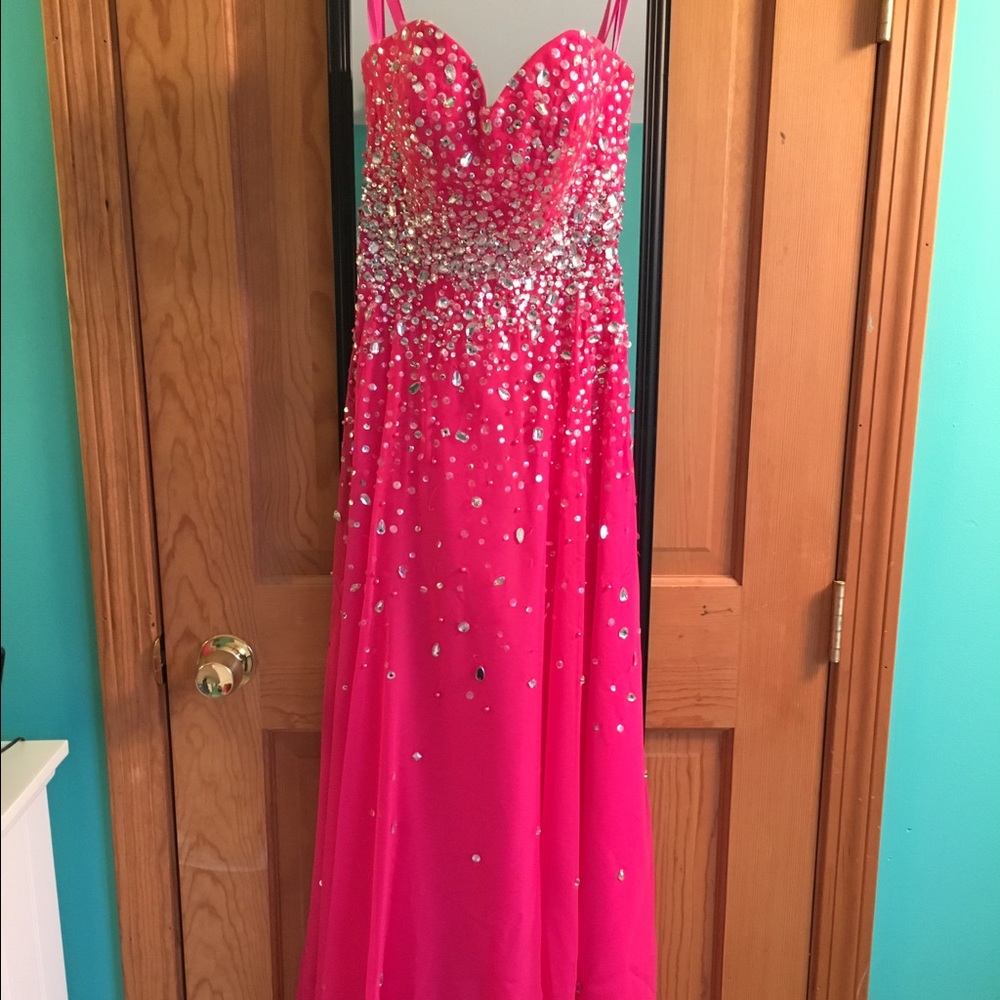 Madeline Gardner (Mori Lee) Pink Prom Gown