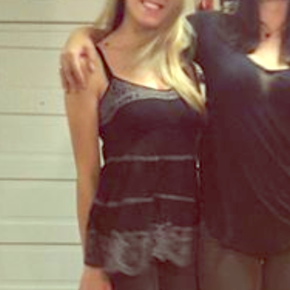 ***Looking For*** intimately free people black top