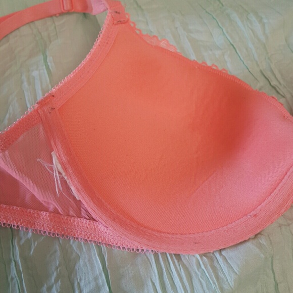 Bright peach H&M push up bra - Picture 3 of 6