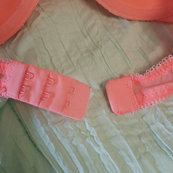 Bright peach H&M push up bra - Picture 4 of 6
