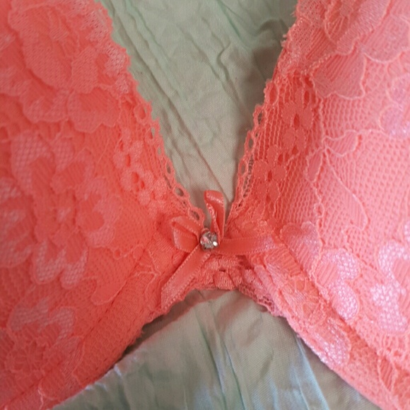 Bright peach H&M push up bra - Picture 6 of 6