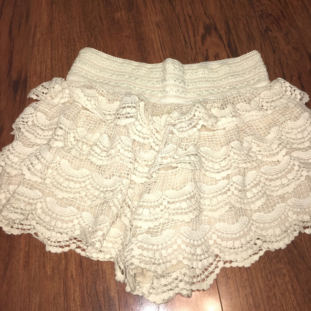 cream lace shorts