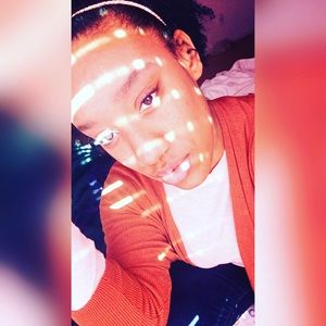 Meet your Posher, Leah