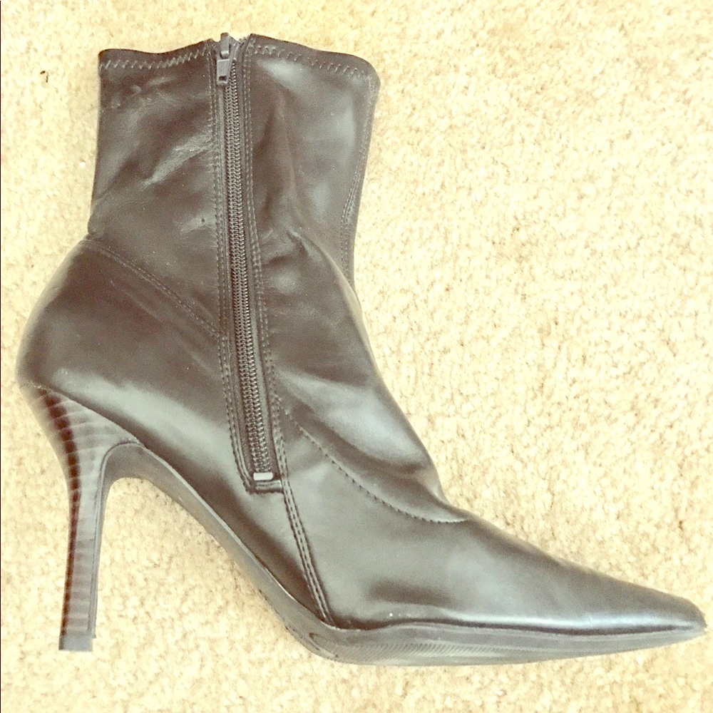 Nine West Brown Ankle boots -size 9.5
