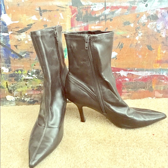 Nine West Brown Ankle boots -size 9.5 - Picture 3 of 3