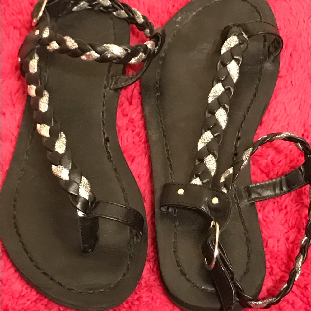 CHAIN LINK SANDLES W BIG TOE HOLE!