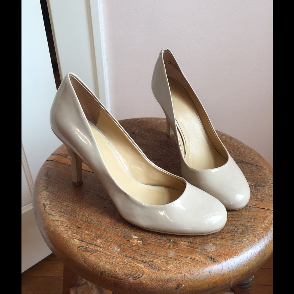 Nine West Nude Pumps