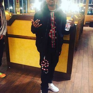 Meet your Posher, Twon